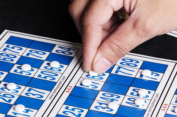 Tích Hợp Công Nghệ Phân Tích Dữ Liệu